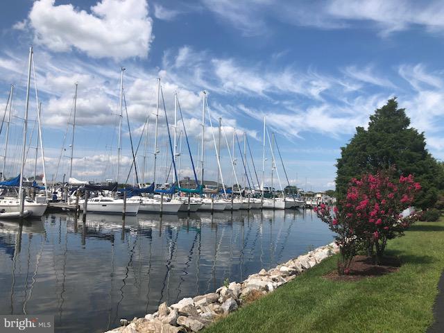 NARROWS POINTE - Residential