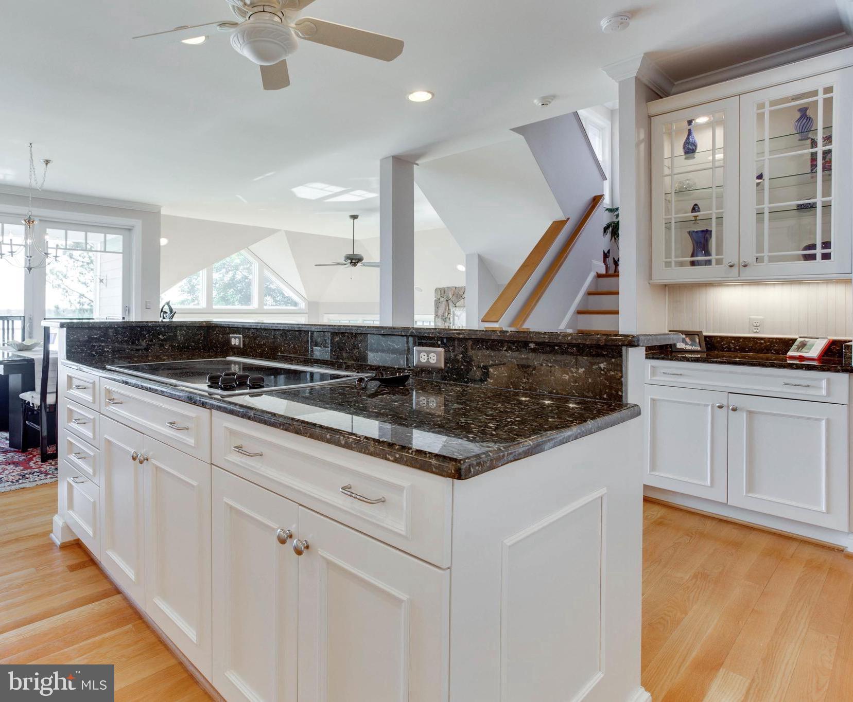 NARROWS POINTE - Residential