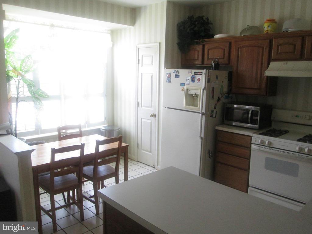 LAKECREST - Residential