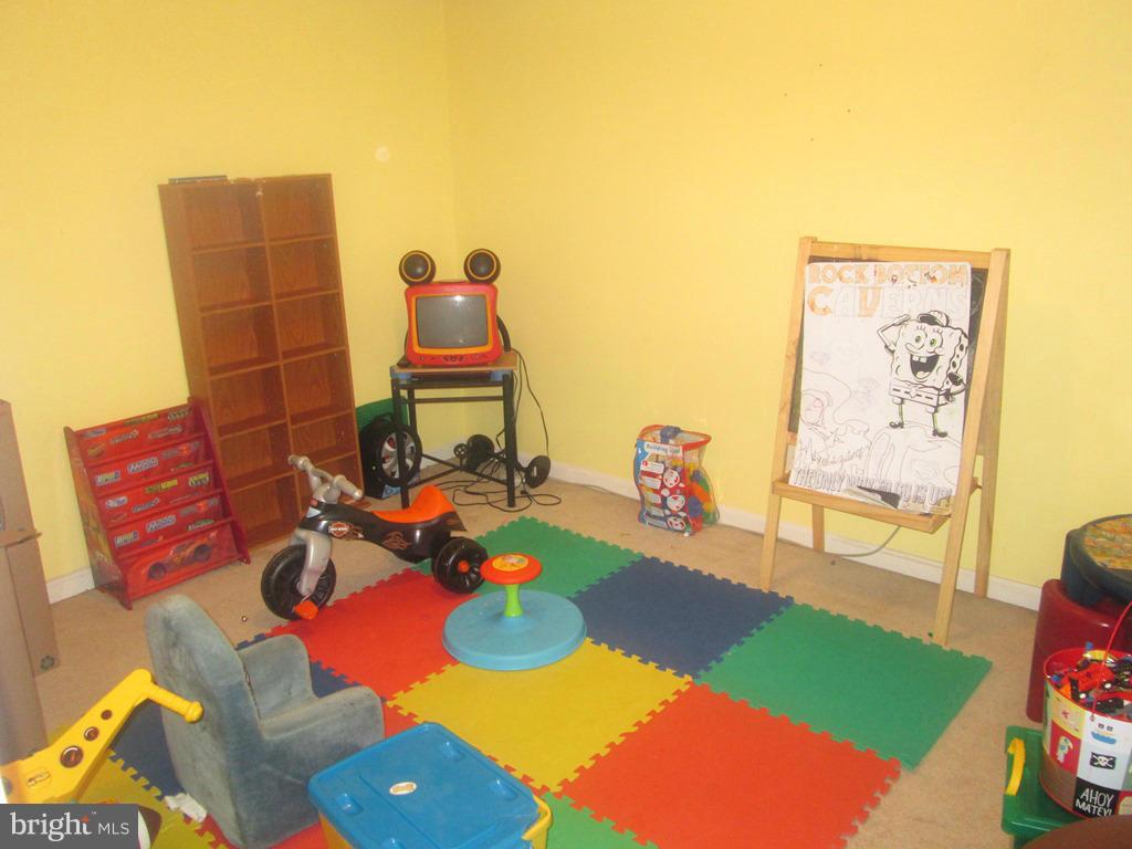 LAKECREST - Residential