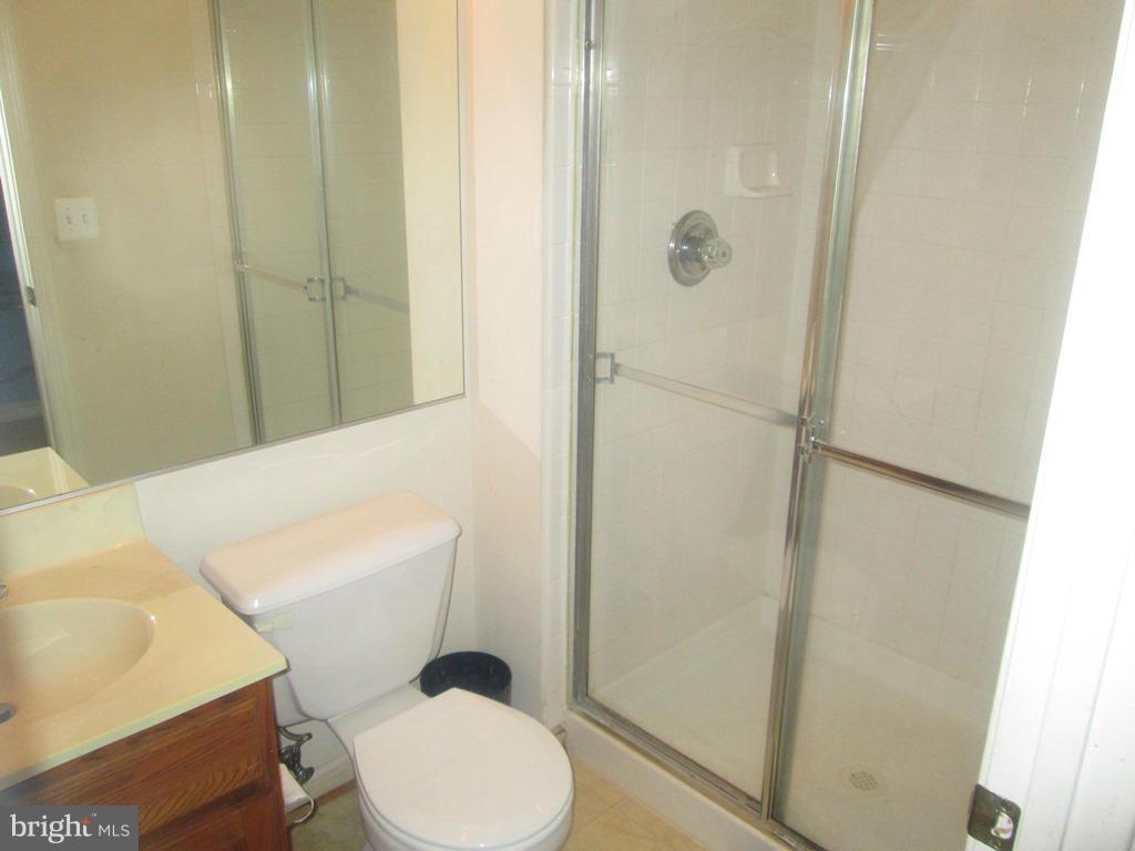 LAKECREST - Residential