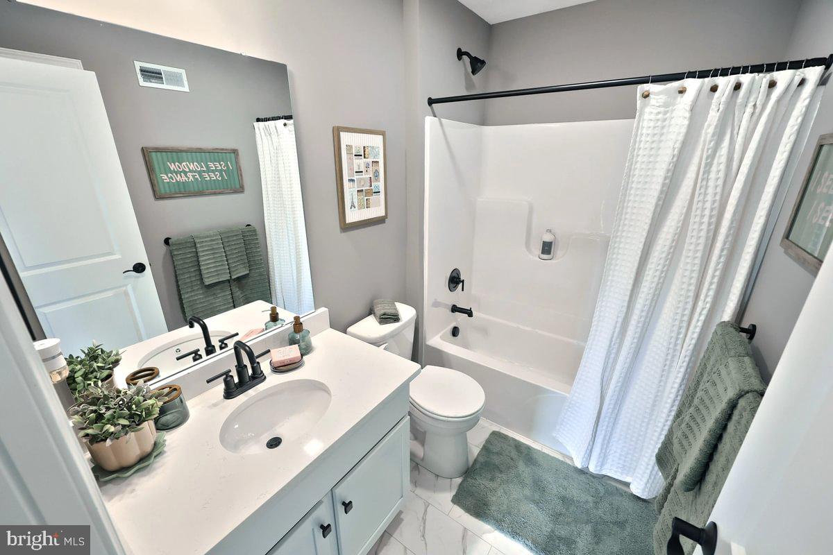 DEERFIELD ESTATES - Residential