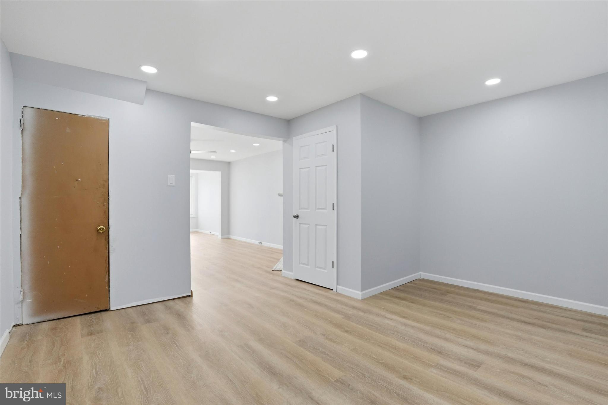 WEST OAK LANE - Residential