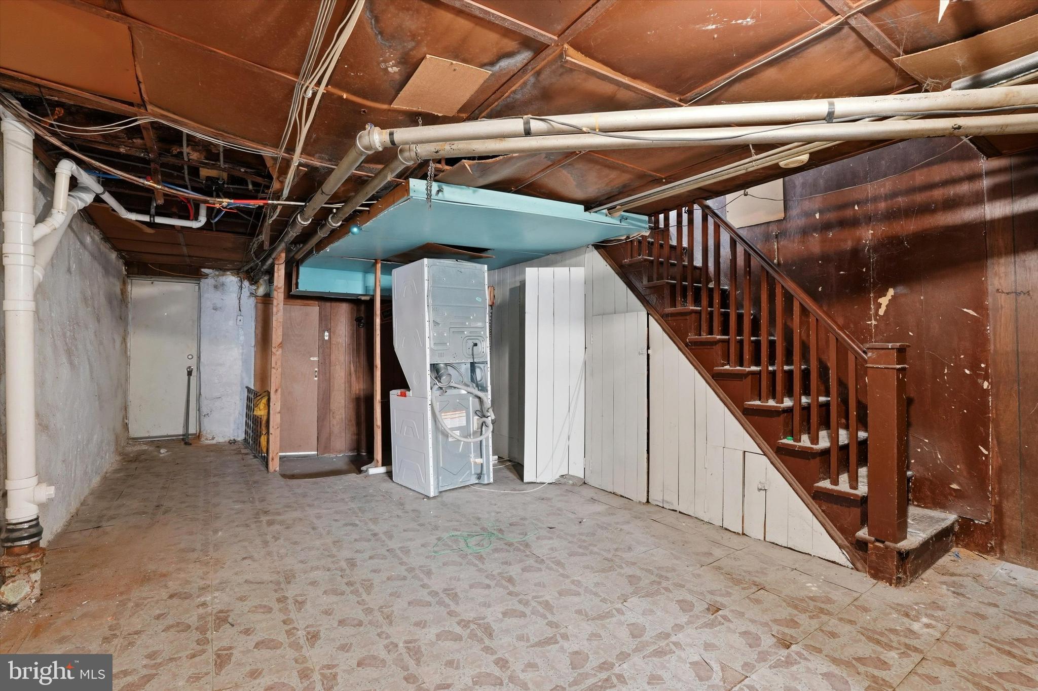 WEST OAK LANE - Residential