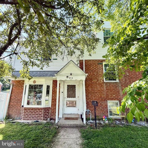 Homes For Sale - 913 Lomond Lane<br/> PHILADELPHIA, PA 19128