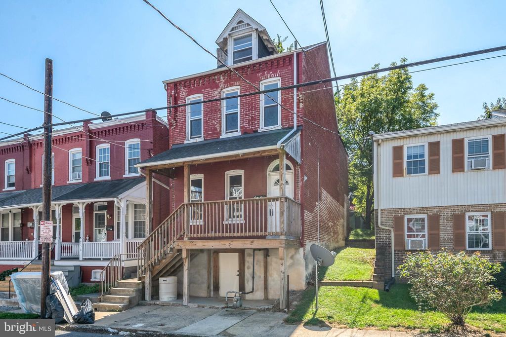 Photo of 734 E Marion Street, Lancaster, PA 17602 (MLS # PALA2057012)