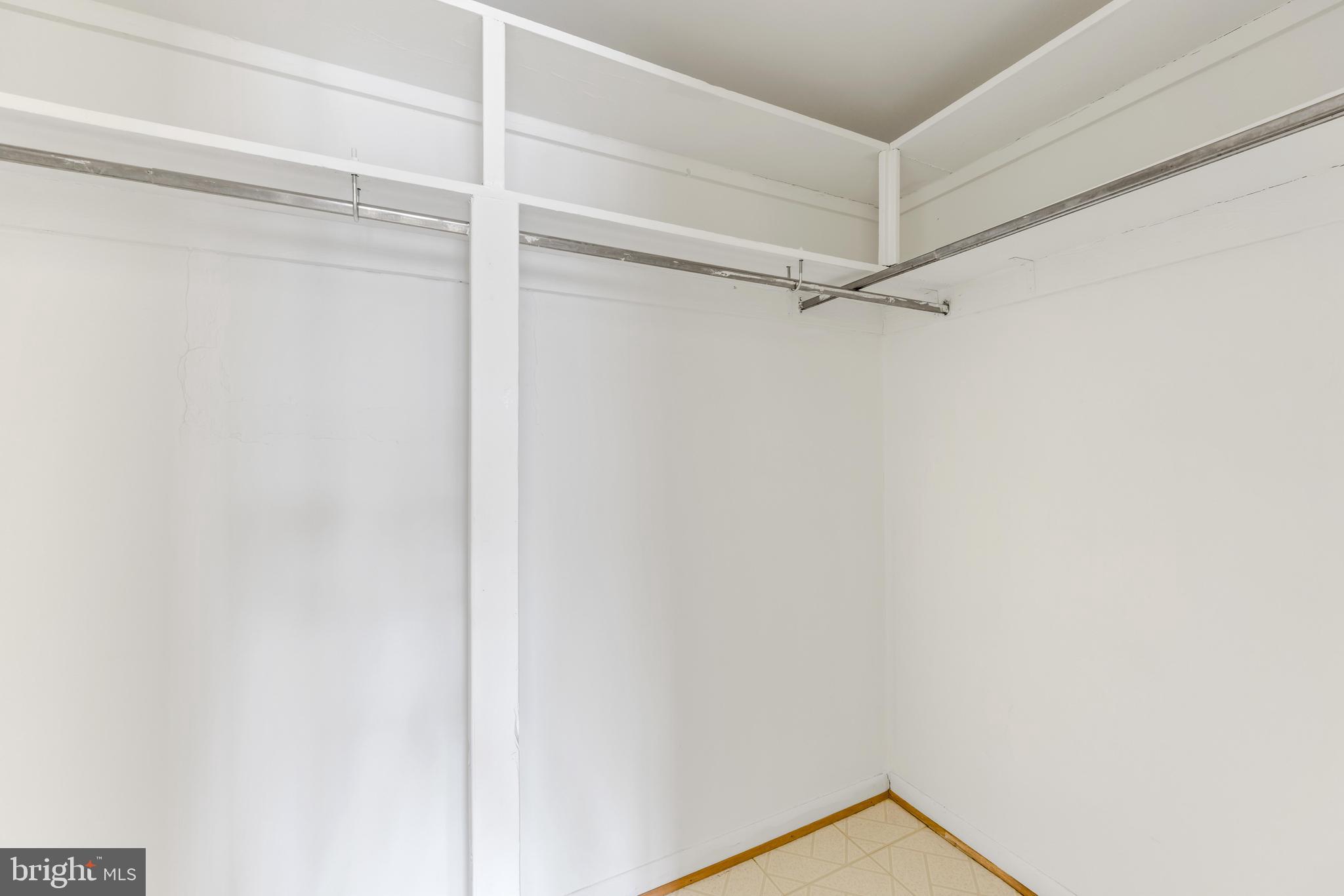 CROSS KEYS - Residential Lease