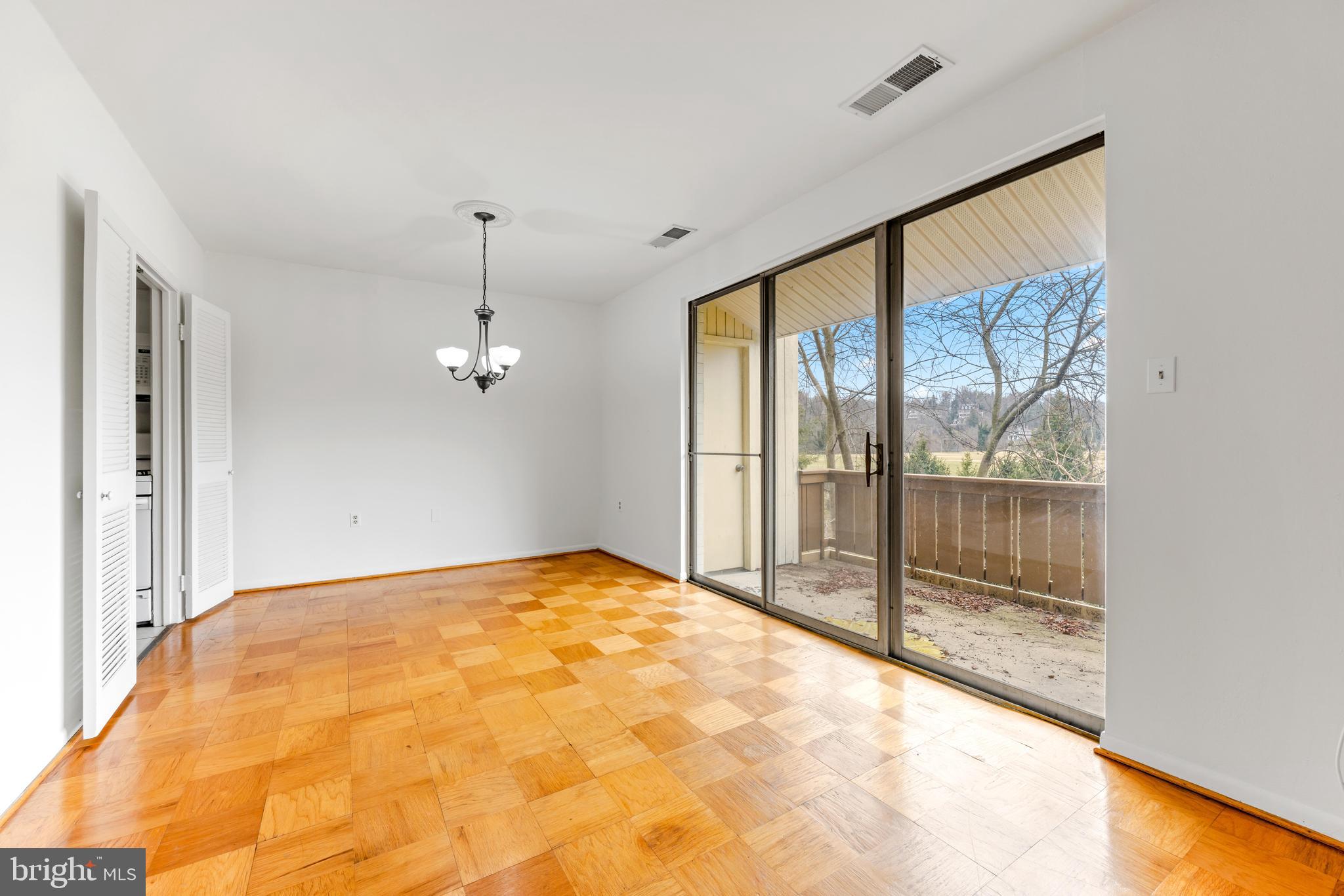 CROSS KEYS - Residential Lease