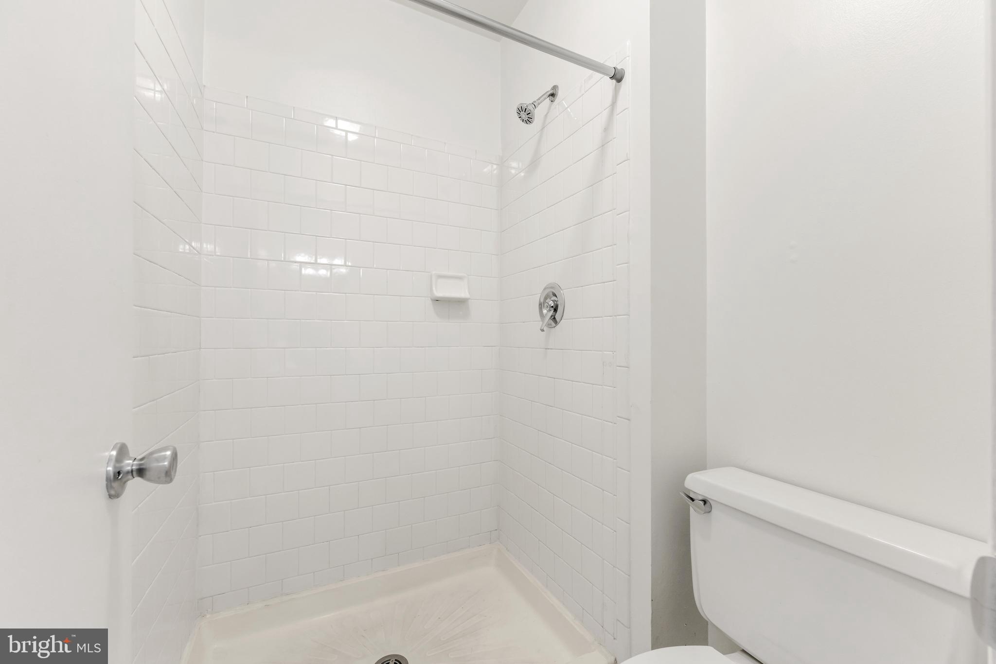 CROSS KEYS - Residential Lease