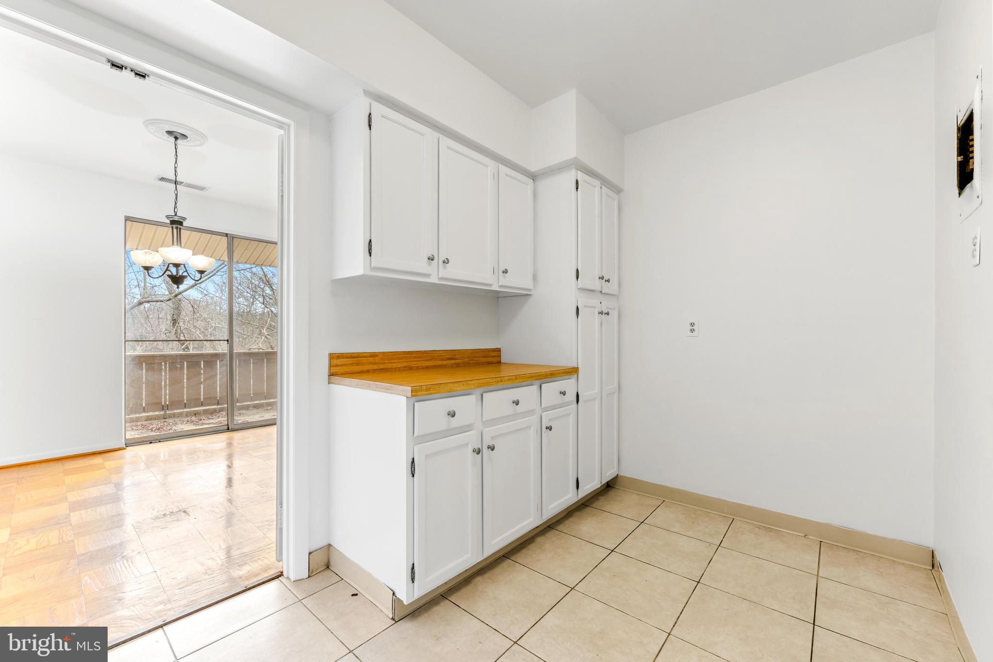 CROSS KEYS - Residential Lease