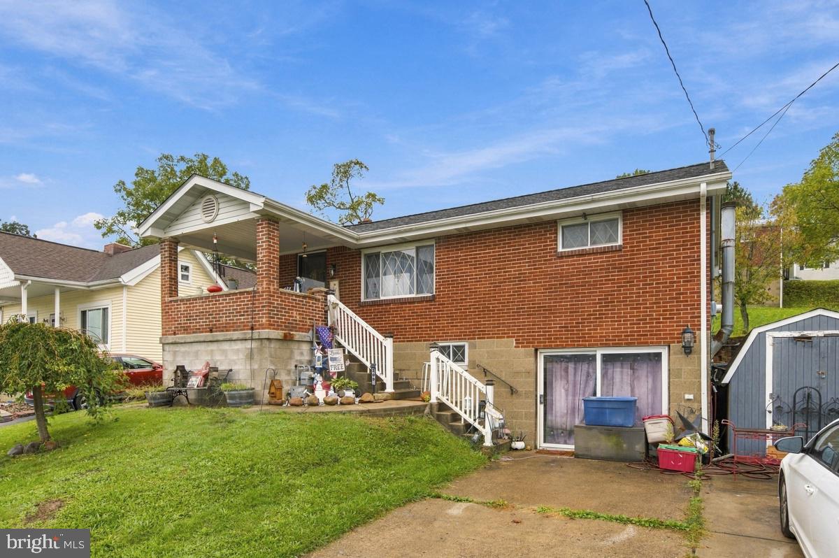 309 SPRING STREET - Photo 2