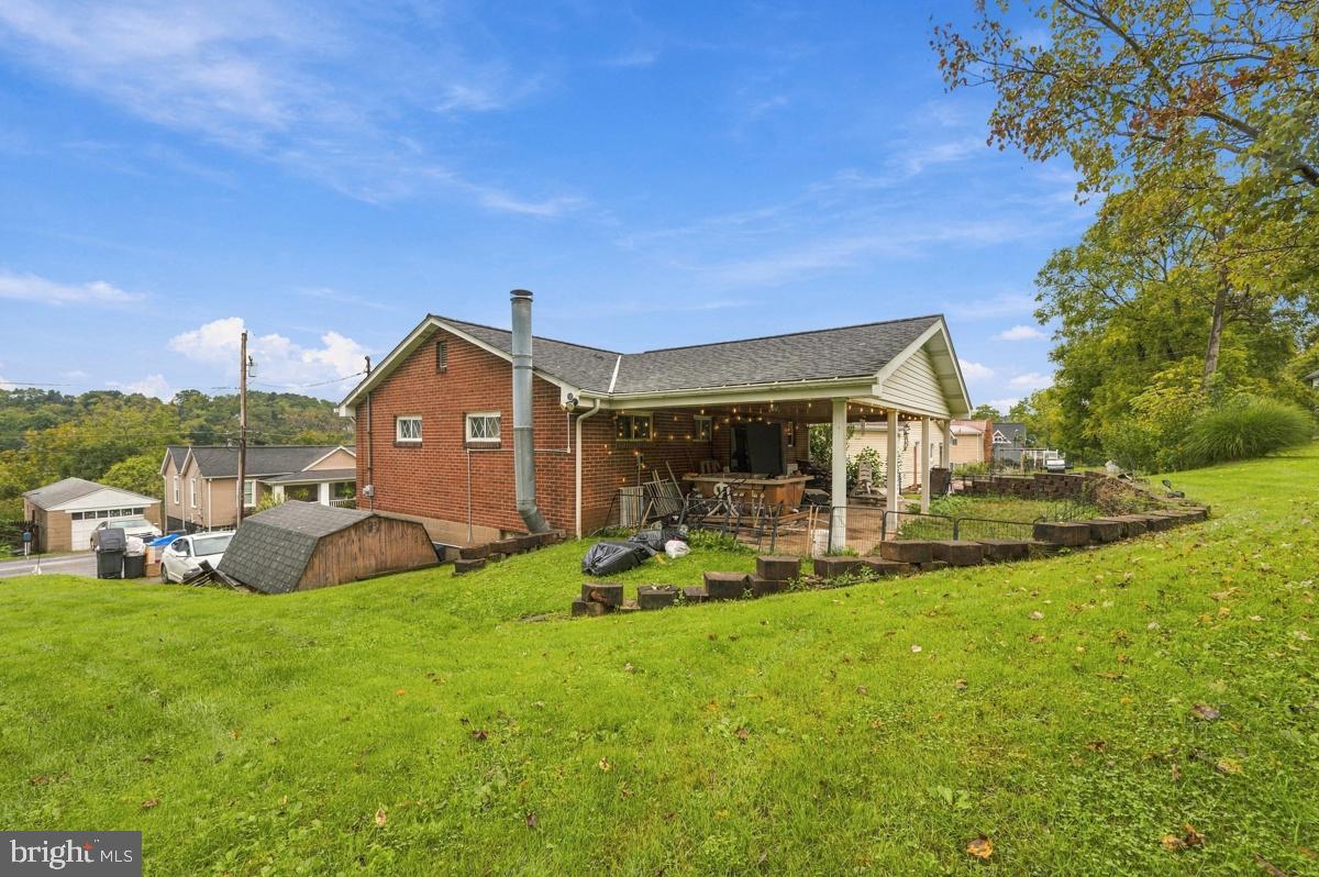309 SPRING STREET - Photo 4
