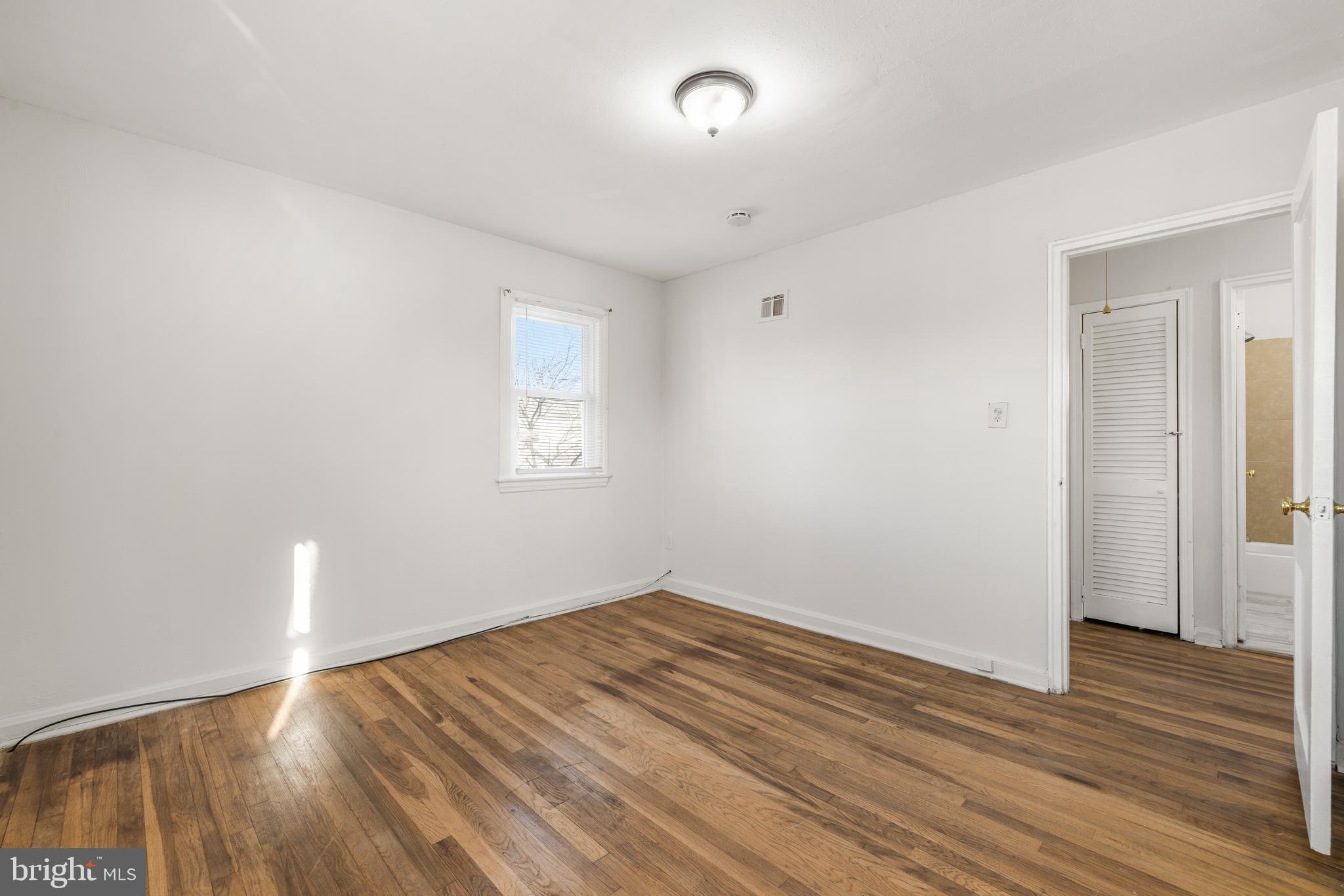 IVERSON VILLAGE CONDO - Residential Lease