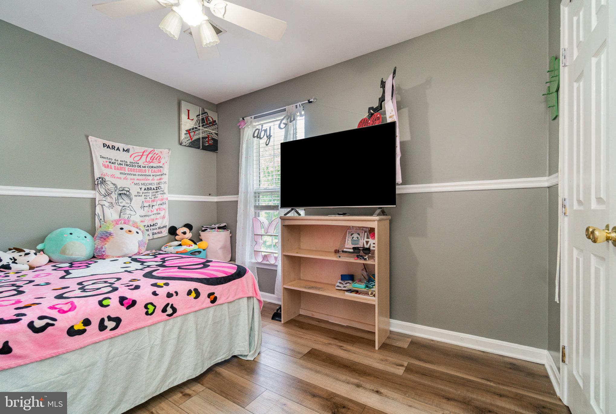 WAYSIDE VILLAGE - Residential