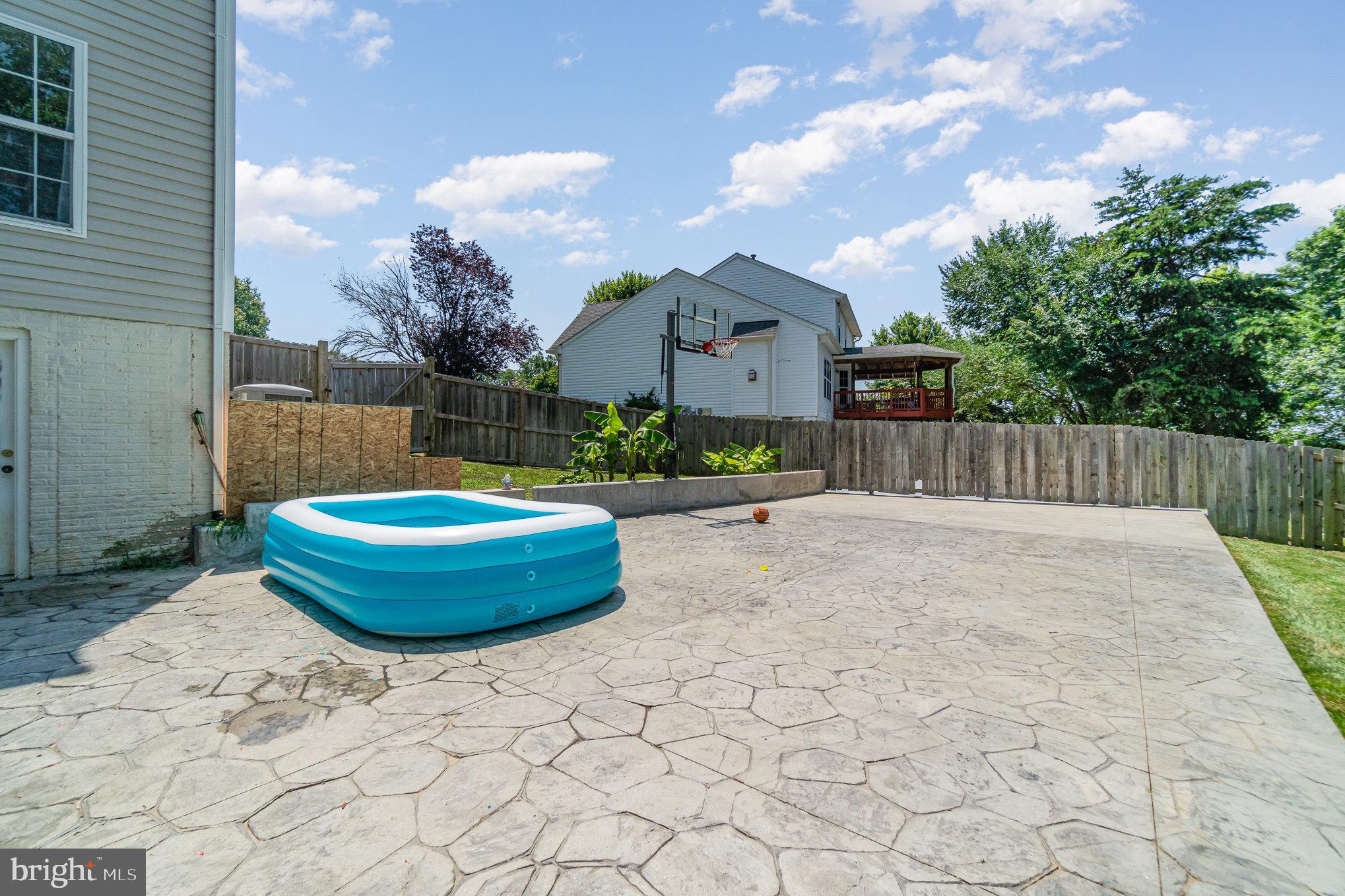 WAYSIDE VILLAGE - Residential