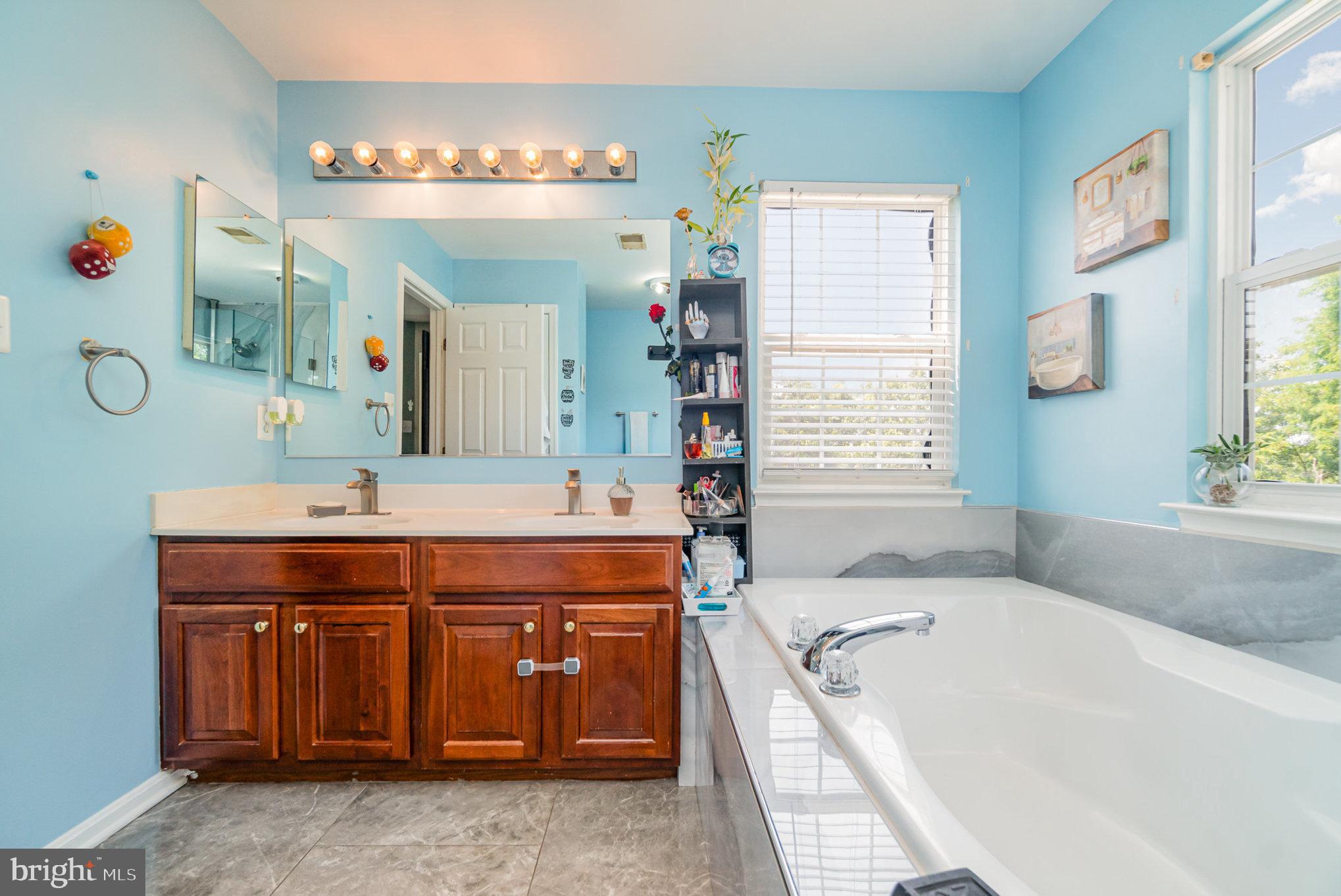 WAYSIDE VILLAGE - Residential