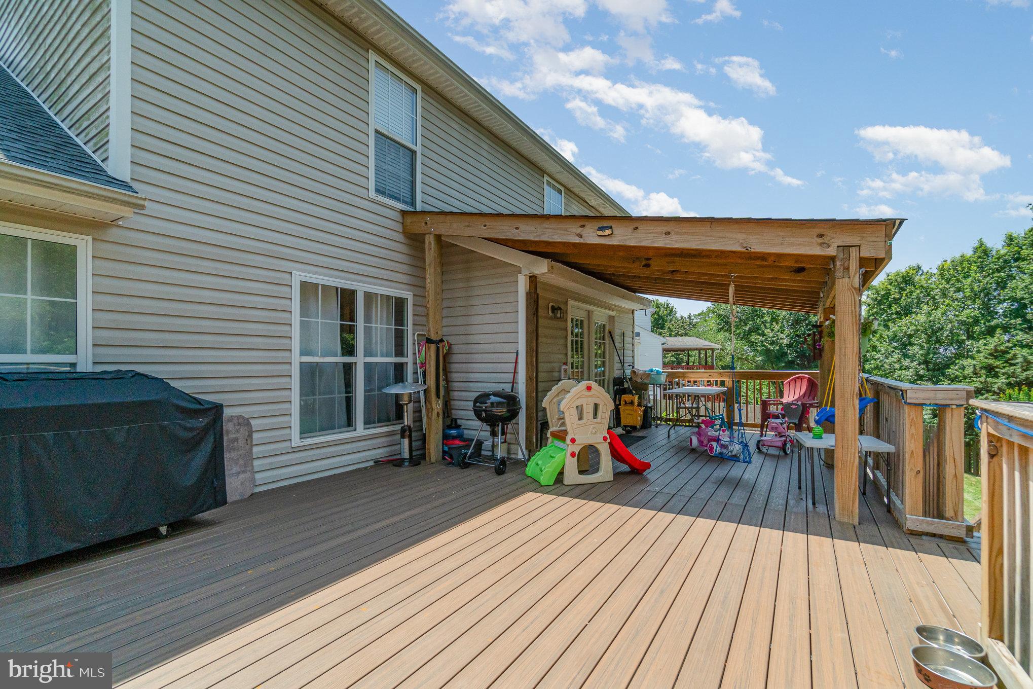 WAYSIDE VILLAGE - Residential