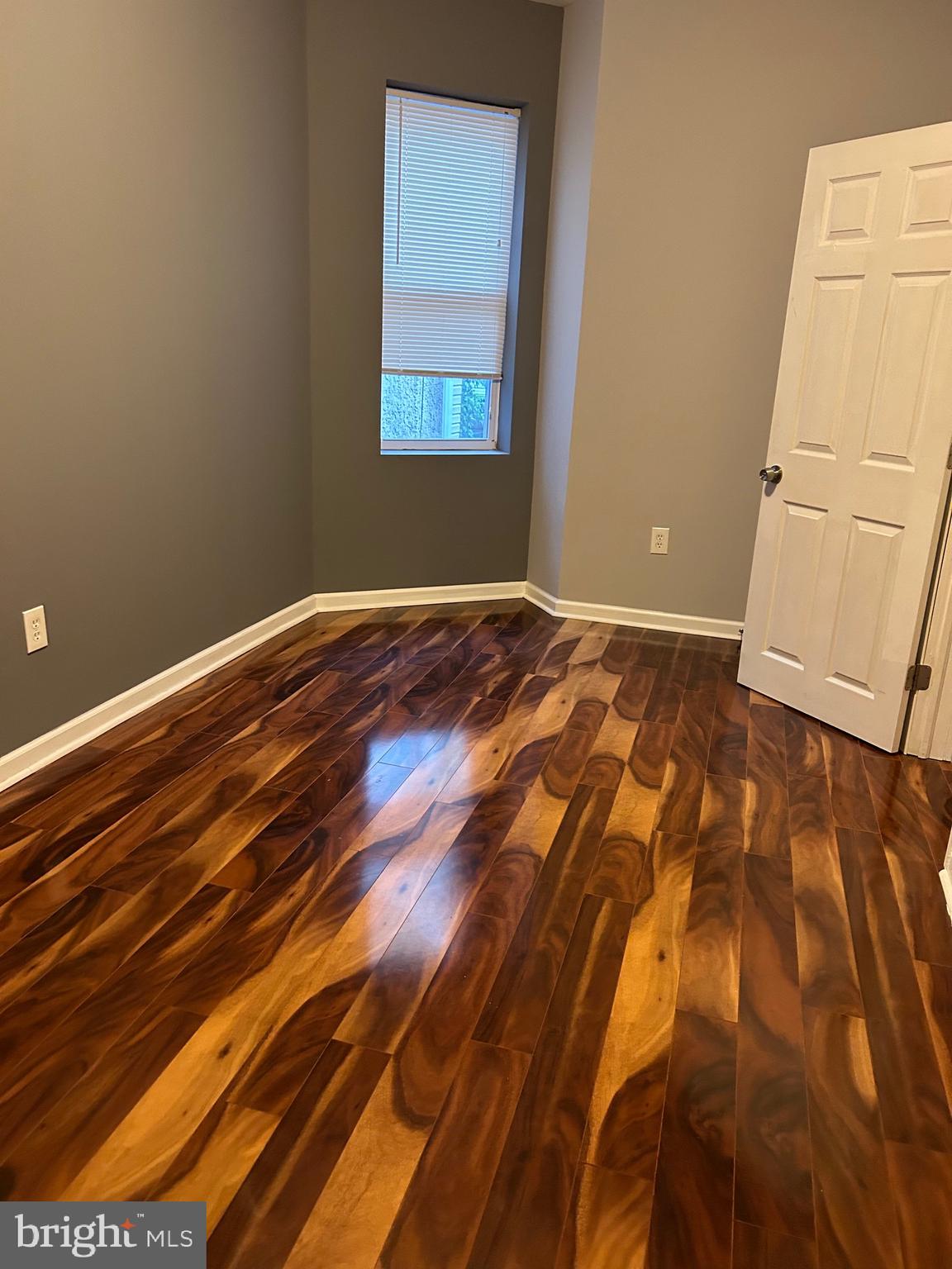 WALNUT HILL - Residential Lease