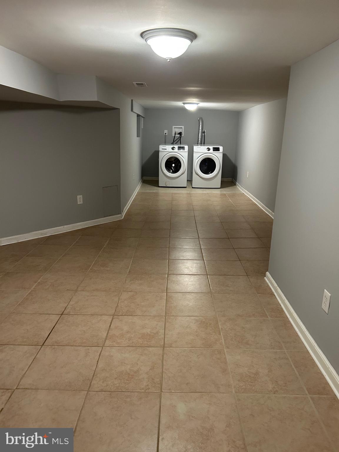 WALNUT HILL - Residential Lease