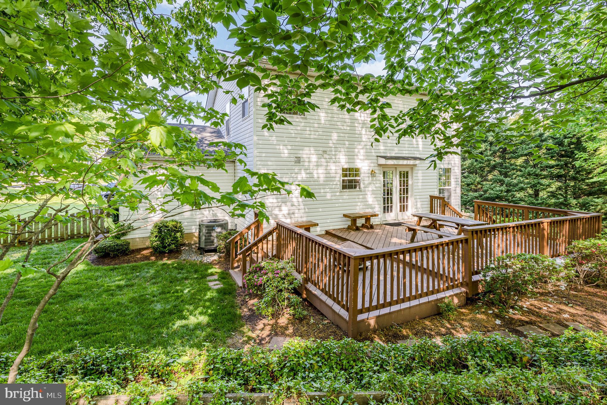 STONE RIVER - Residential