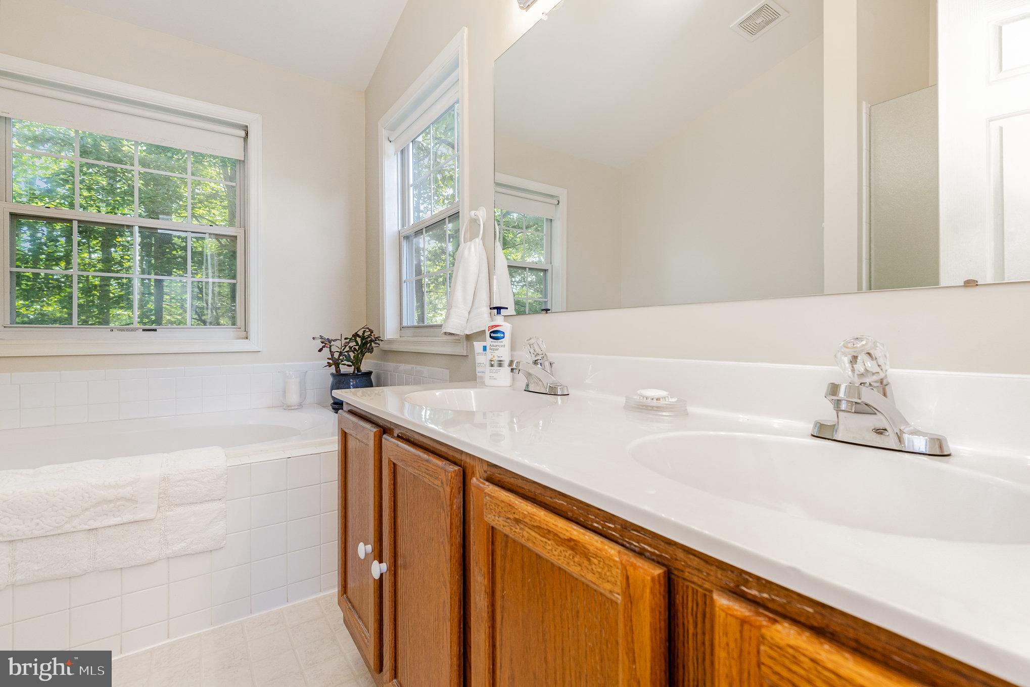 STONE RIVER - Residential