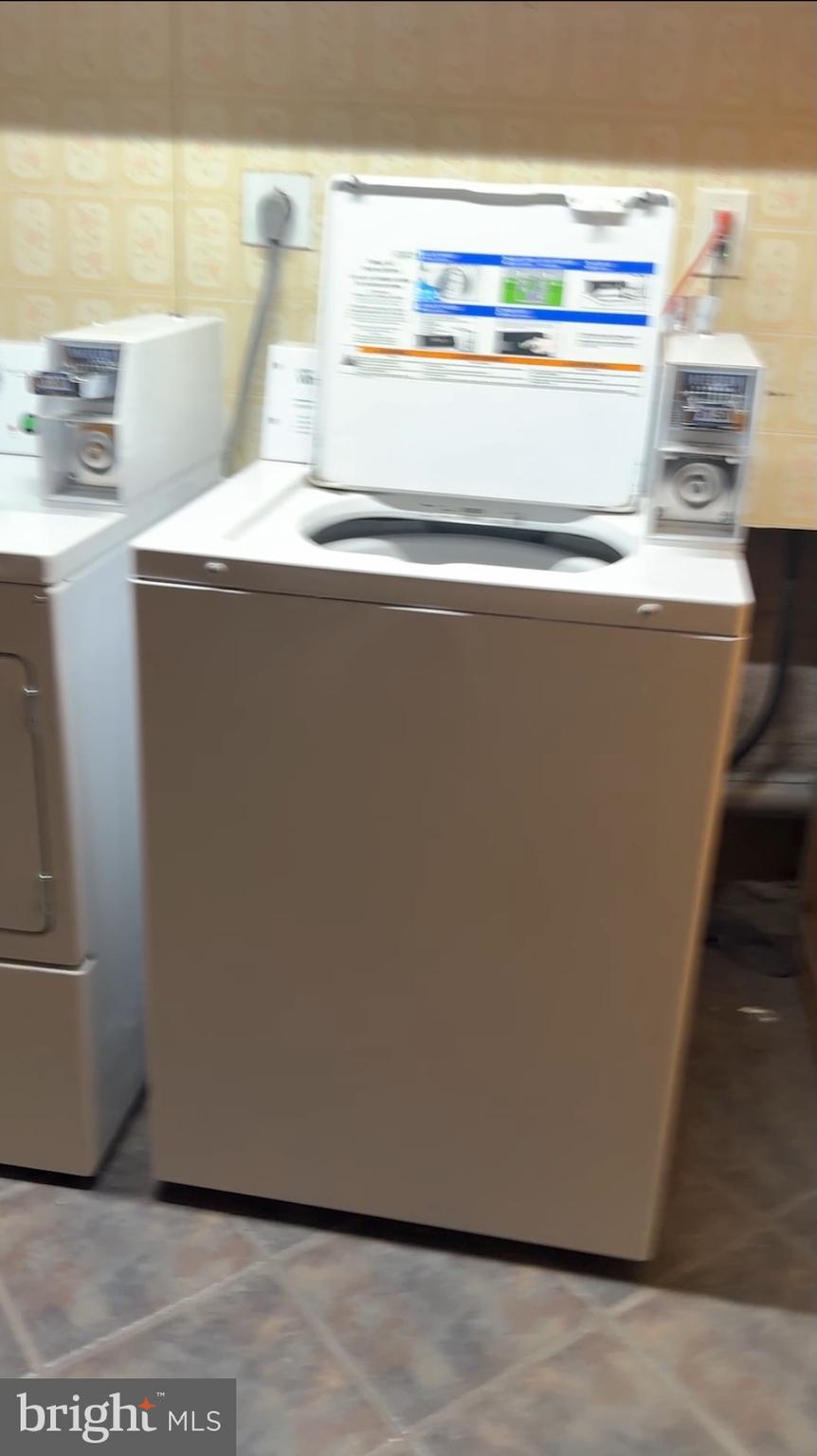 WYNNEWOOD PARK - Residential Income