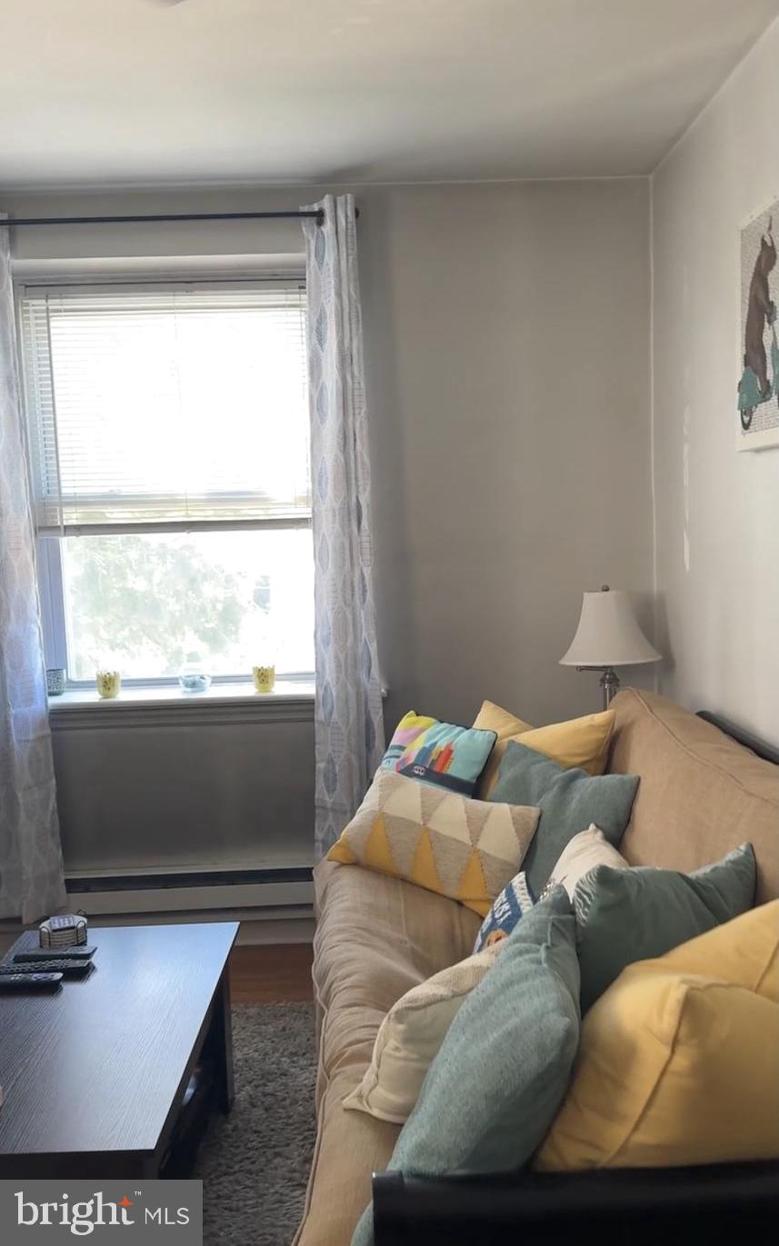 WYNNEWOOD PARK - Residential Income