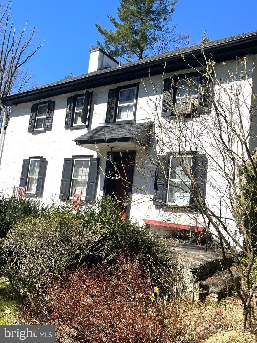 Wonderful two story Colonial style home,  situated in the highly-rated Garnet Valley School District. Property features sizable living room, dining room kitchen,  3 beds and 1.5 bath, built in 1815. Sits on over a 3 acre lot, conveniently close to close to major highways like US-1 and I-476.