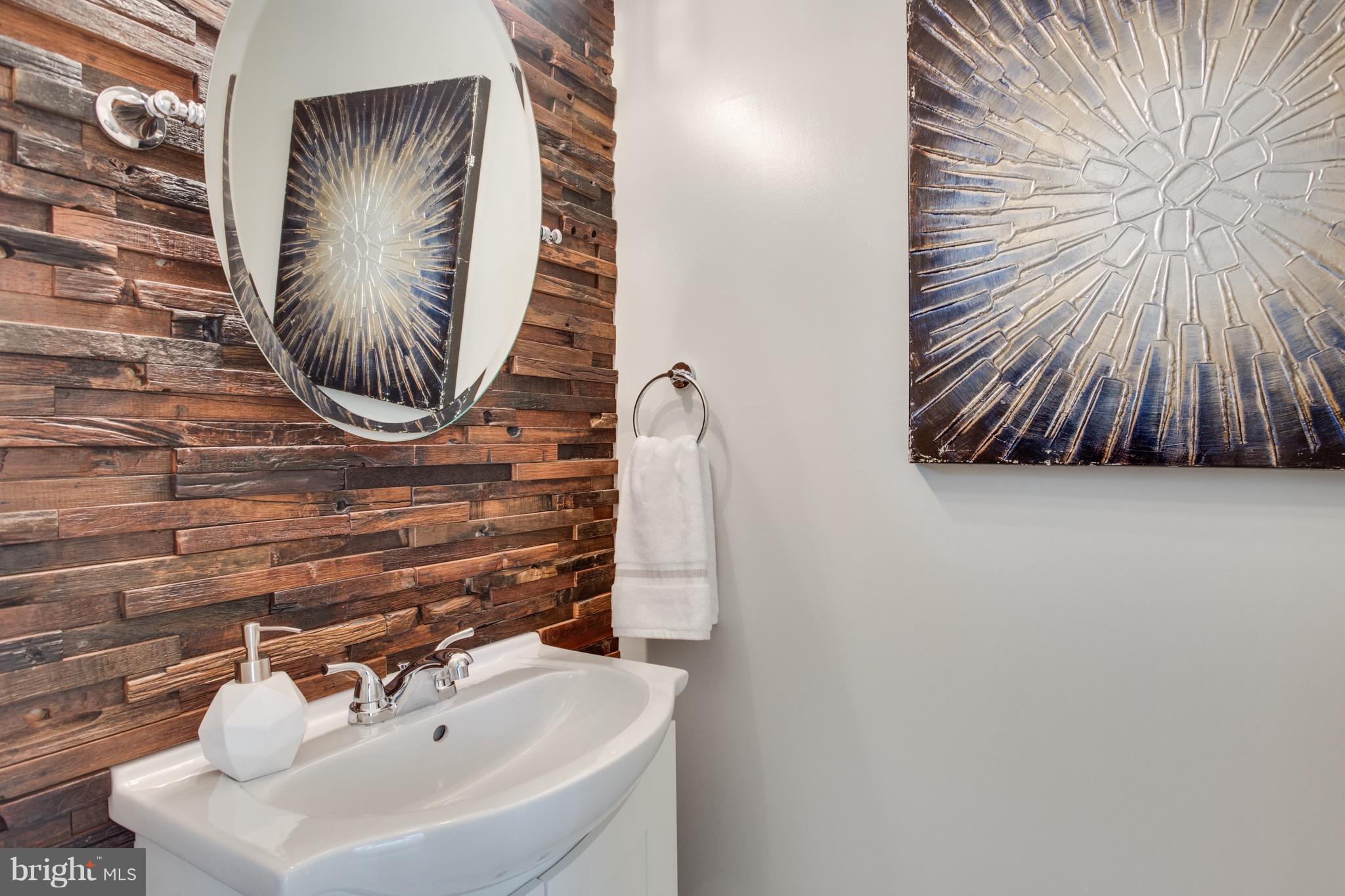 ENGLANDBORO - Residential