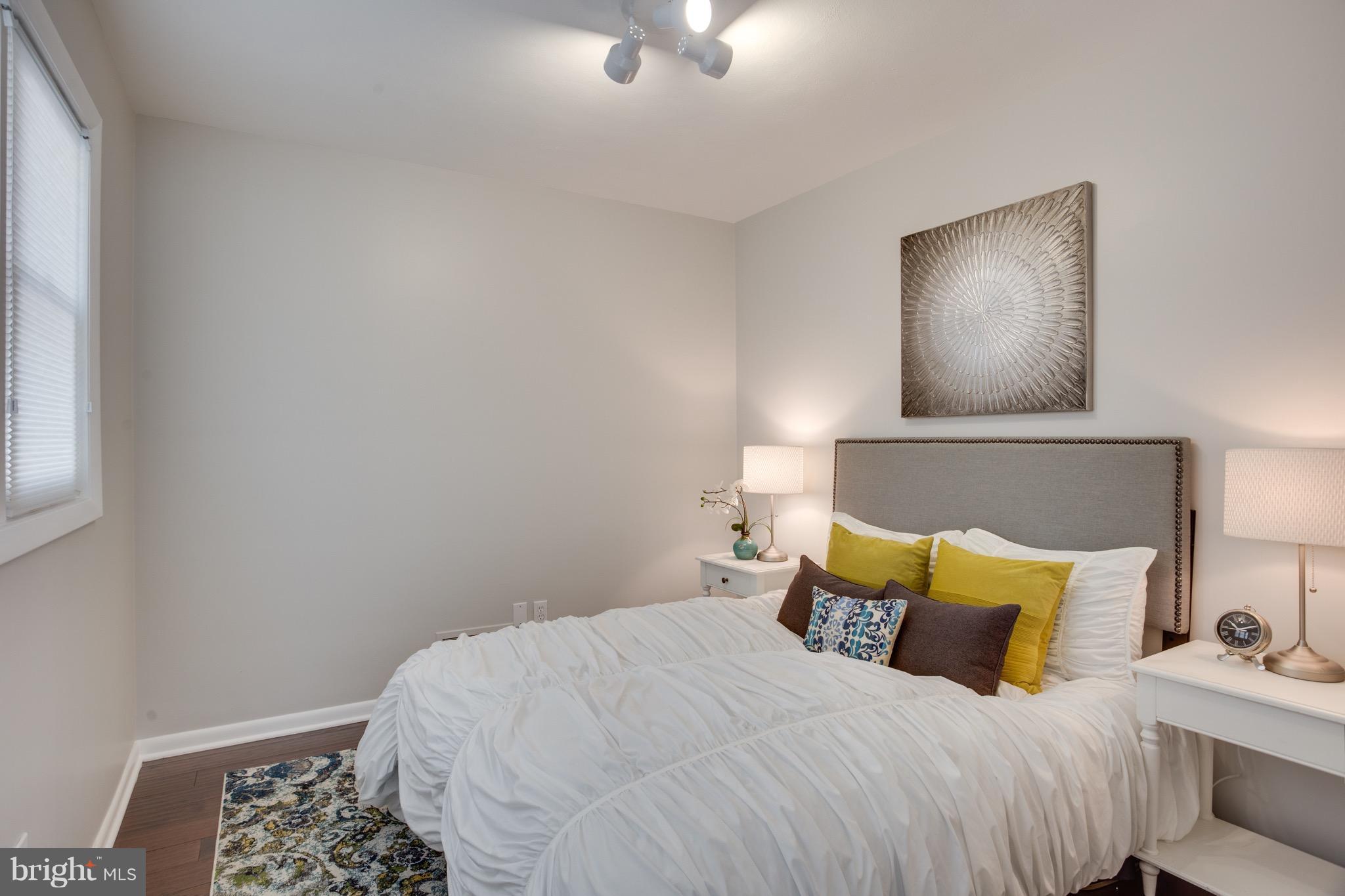 ENGLANDBORO - Residential