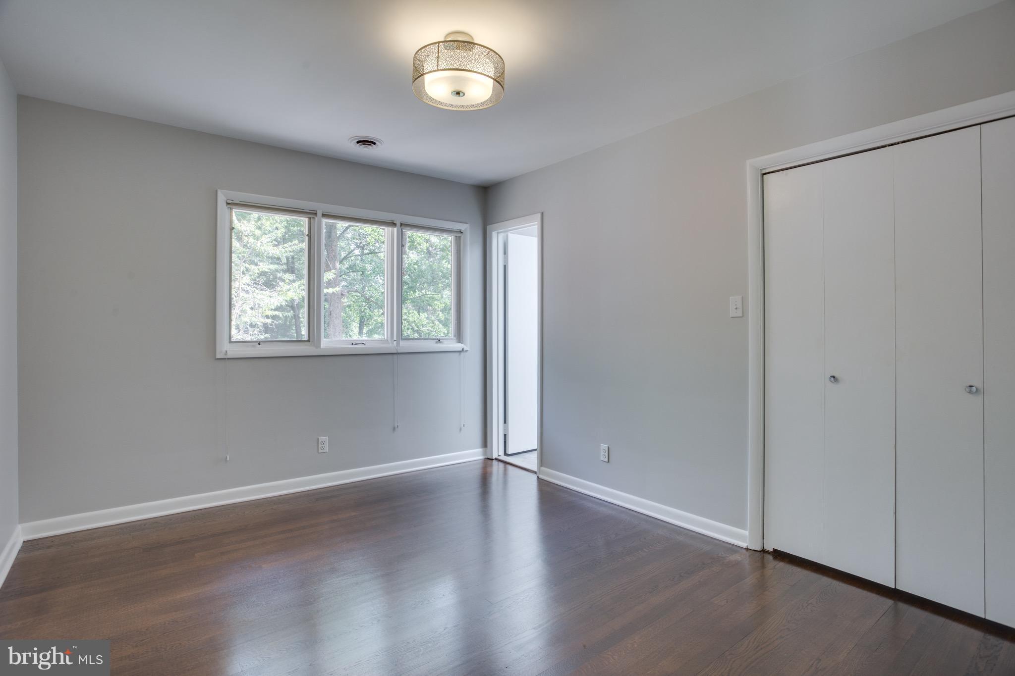 ENGLANDBORO - Residential