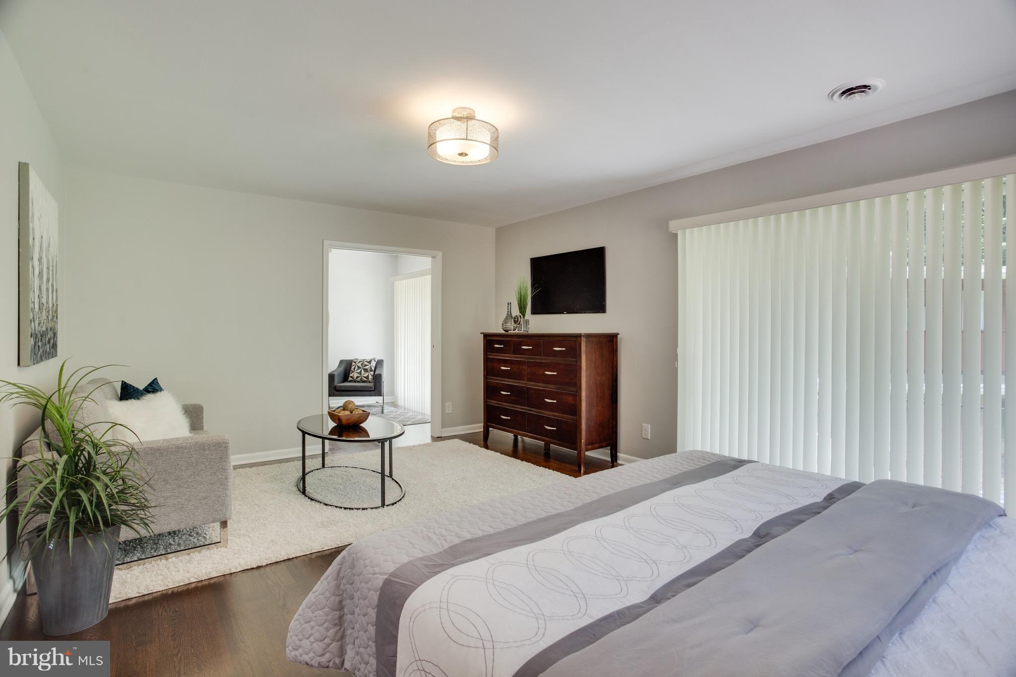 ENGLANDBORO - Residential