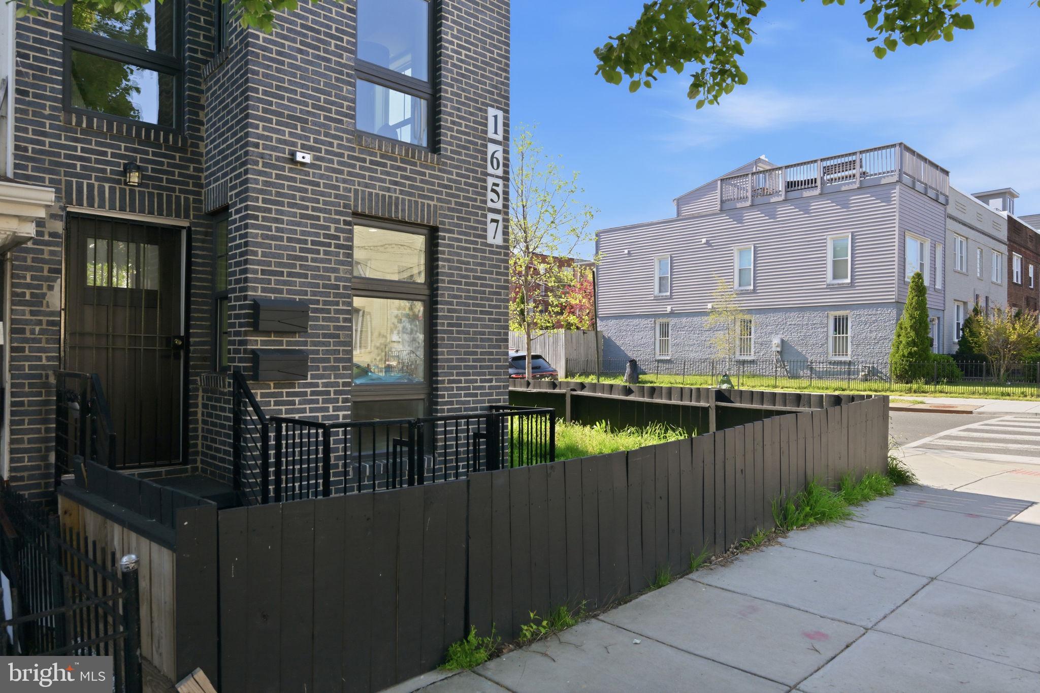 1657 MONTELLO AVENUE NE 2