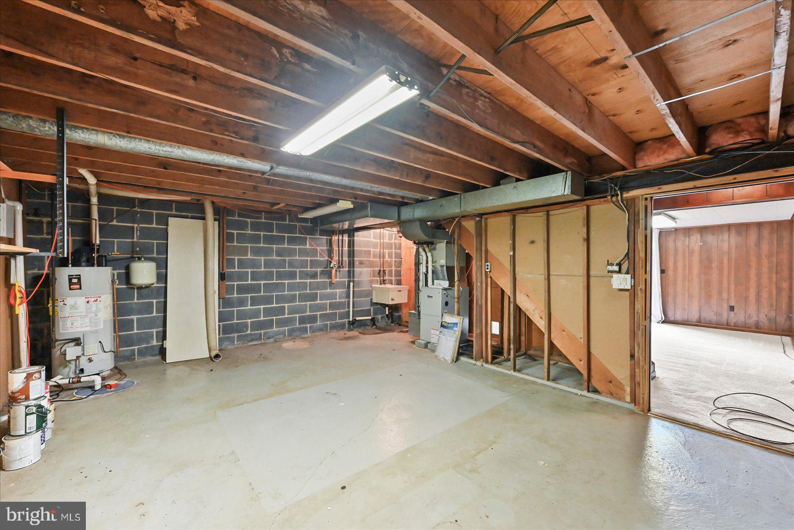 VILLAGE OF FOX RUN - Residential