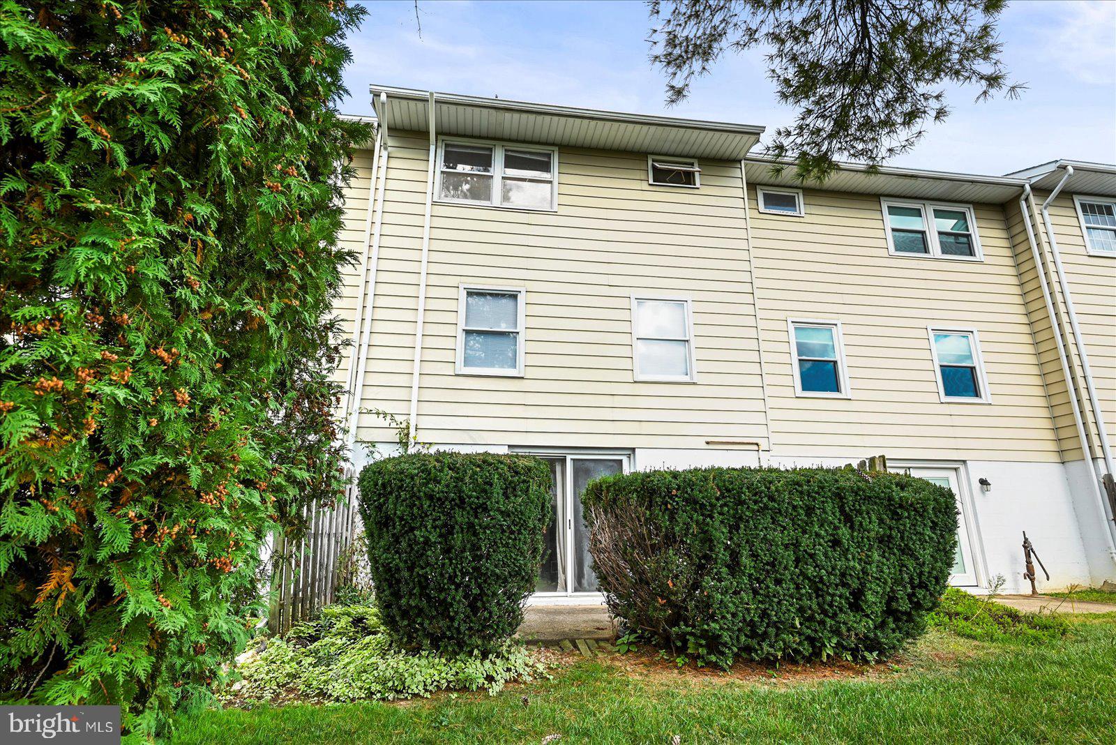 VILLAGE OF FOX RUN - Residential