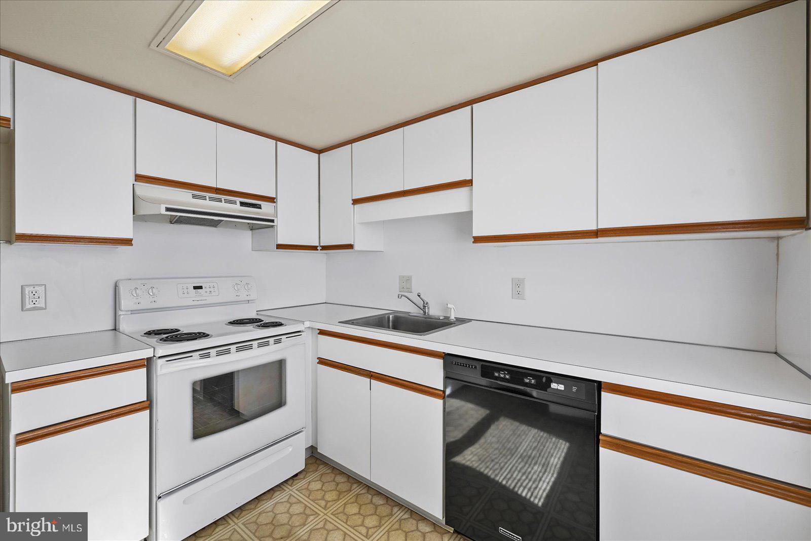 114 DEW DROP COURT 114