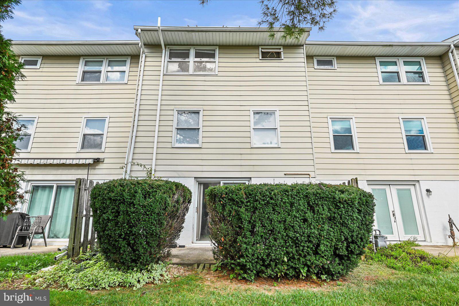 VILLAGE OF FOX RUN - Residential