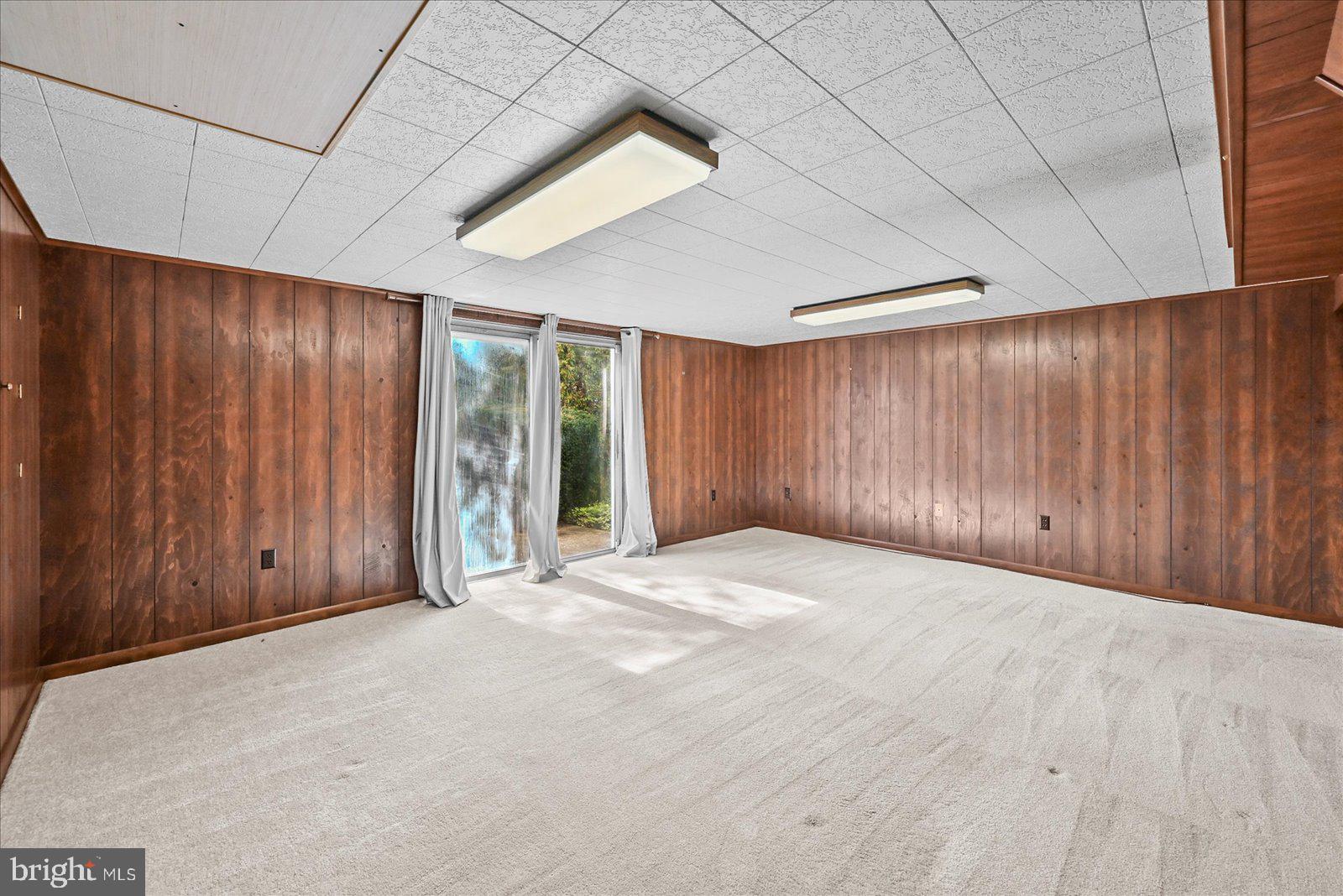 VILLAGE OF FOX RUN - Residential