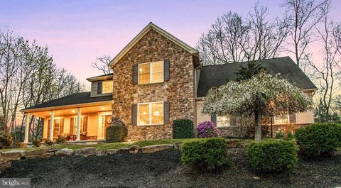 Photo of 120 George Drive, New Holland, PA 17557 (MLS # PALA2049570)