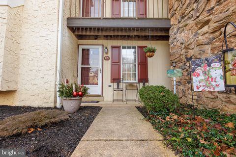 Photo of 199 Oak Knoll Circle, Millersville, PA 17551 (MLS # PALA2046766)