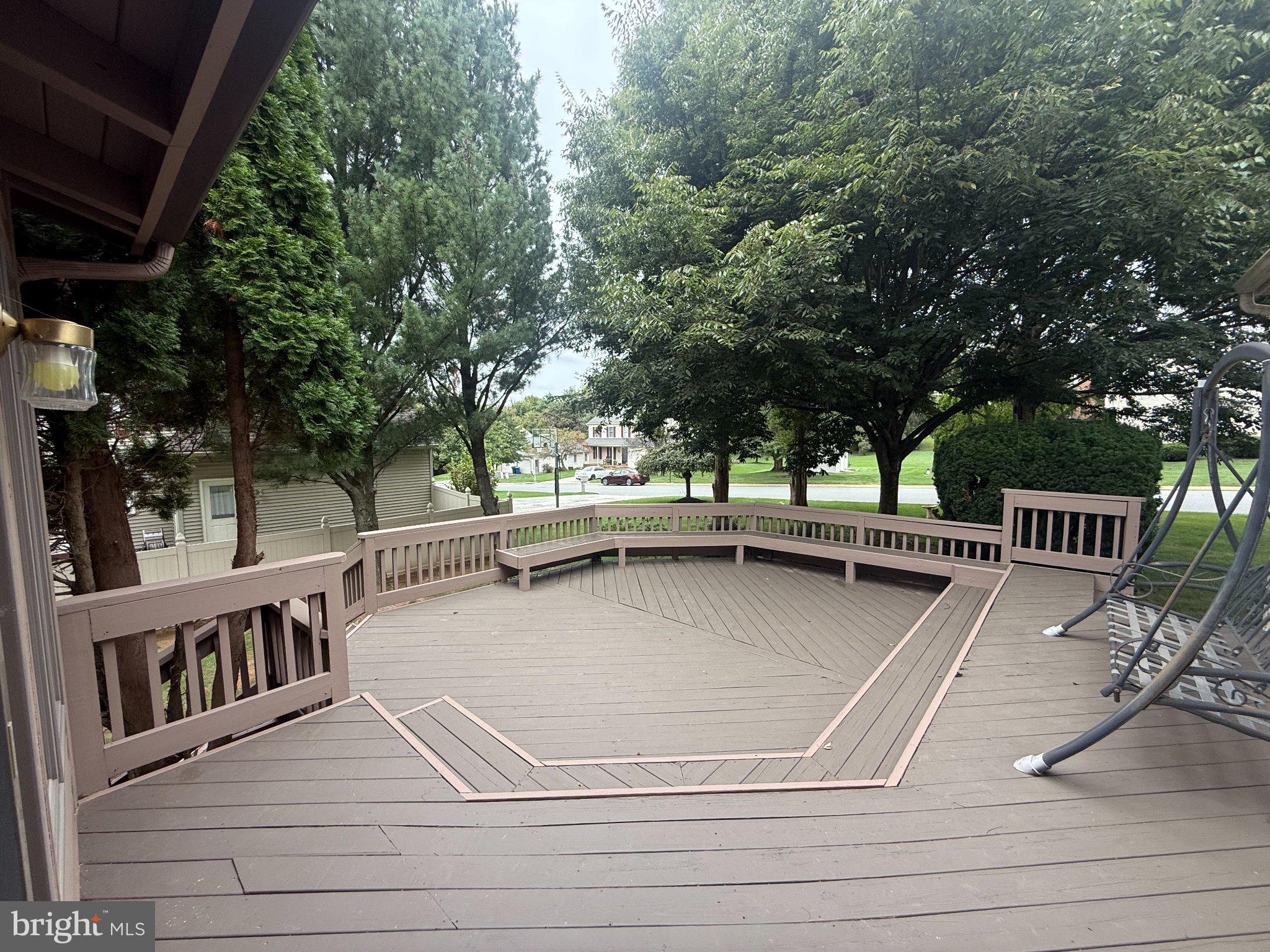 410 SEVILLE DRIVE
