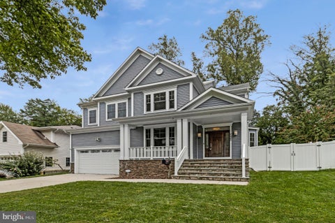 Photo of 7223 Pine Drive, ANNANDALE, VA 22003 (MLS # VAFX2340254)