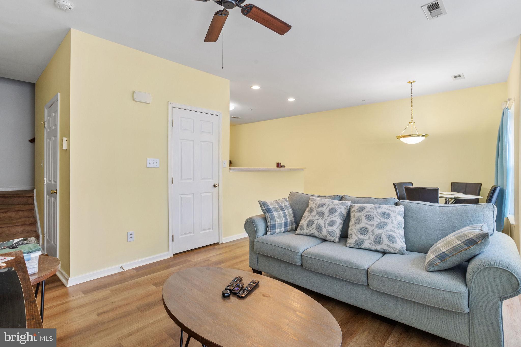 19 FOX CT