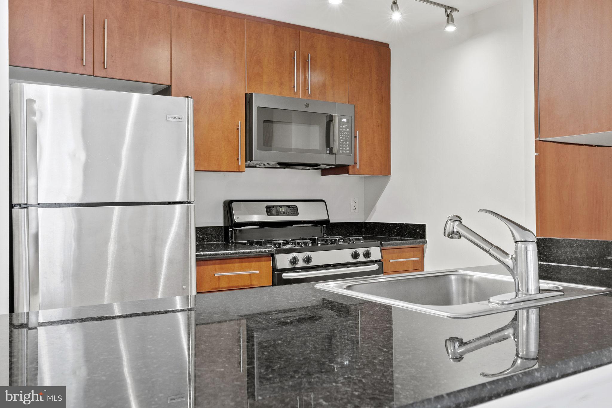 CLARENDON - Residential