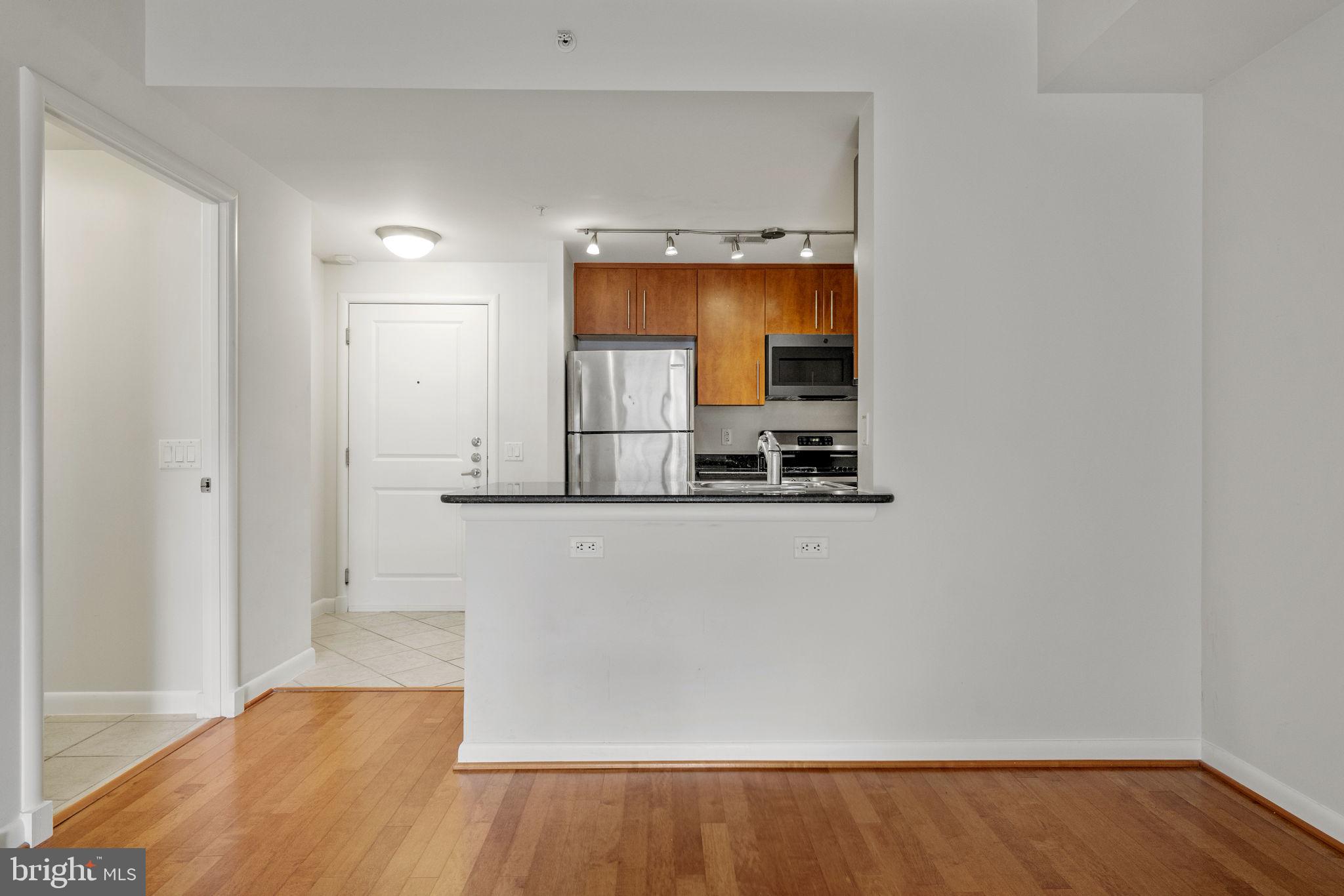 CLARENDON - Residential