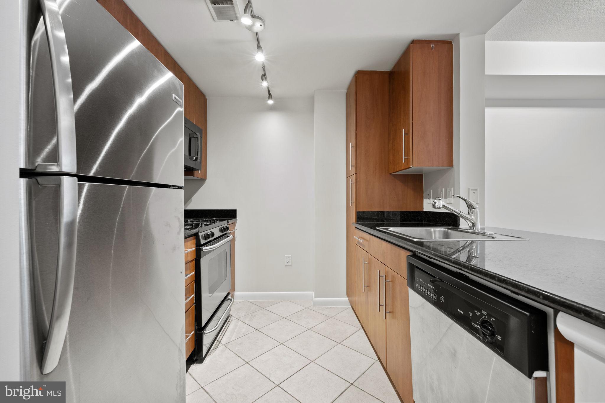 CLARENDON - Residential