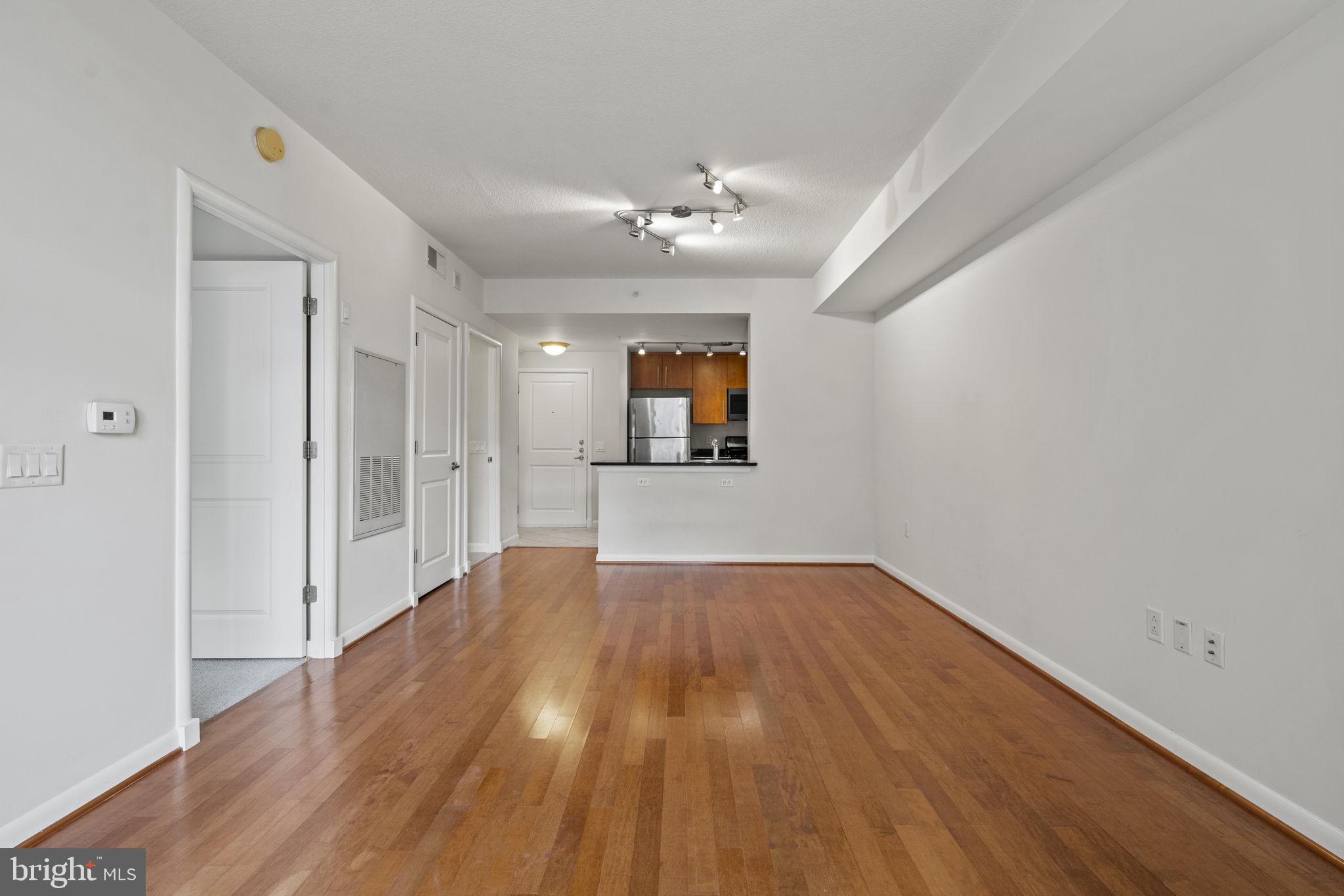 CLARENDON - Residential