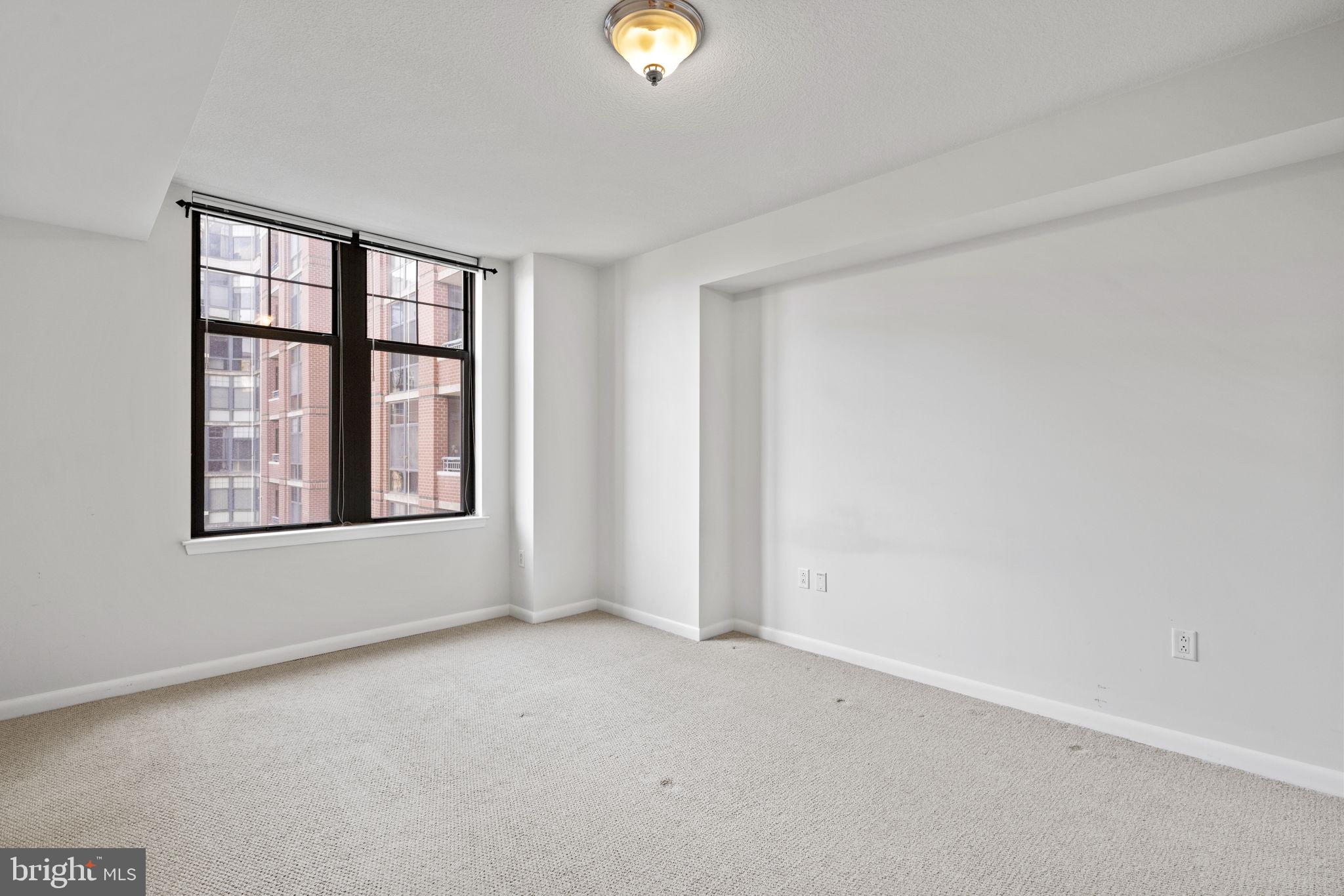 CLARENDON - Residential