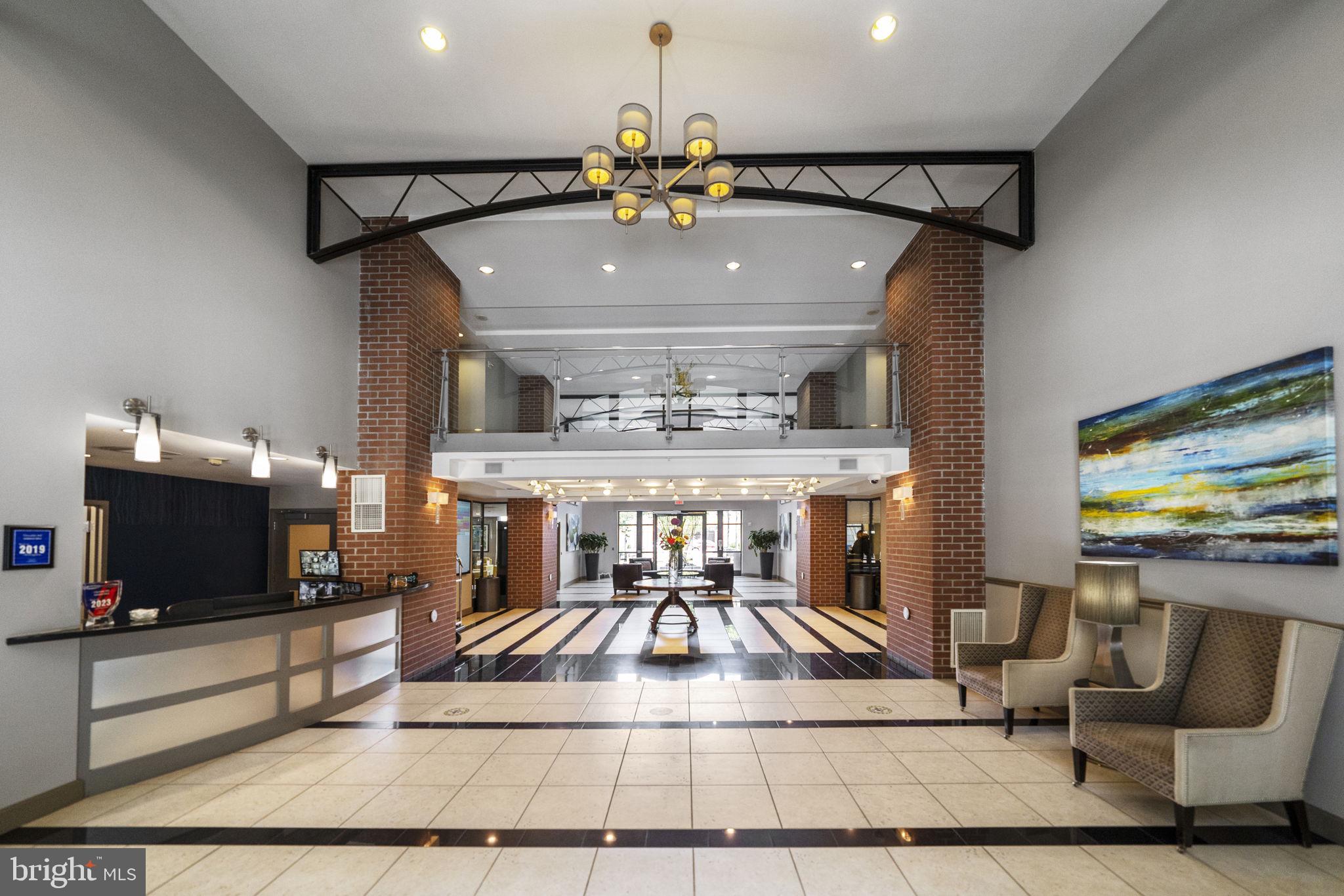 CLARENDON - Residential