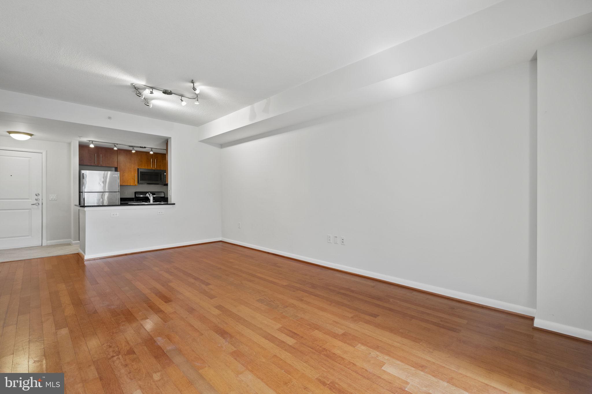 CLARENDON - Residential